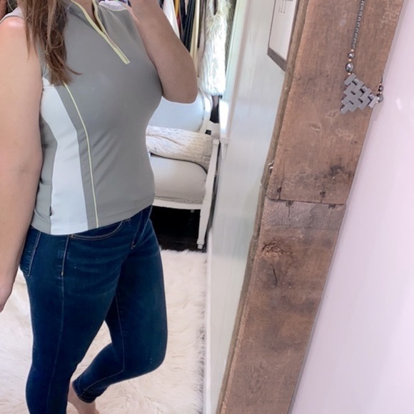 NVO grey athletic top size small - Picture 2 of 7